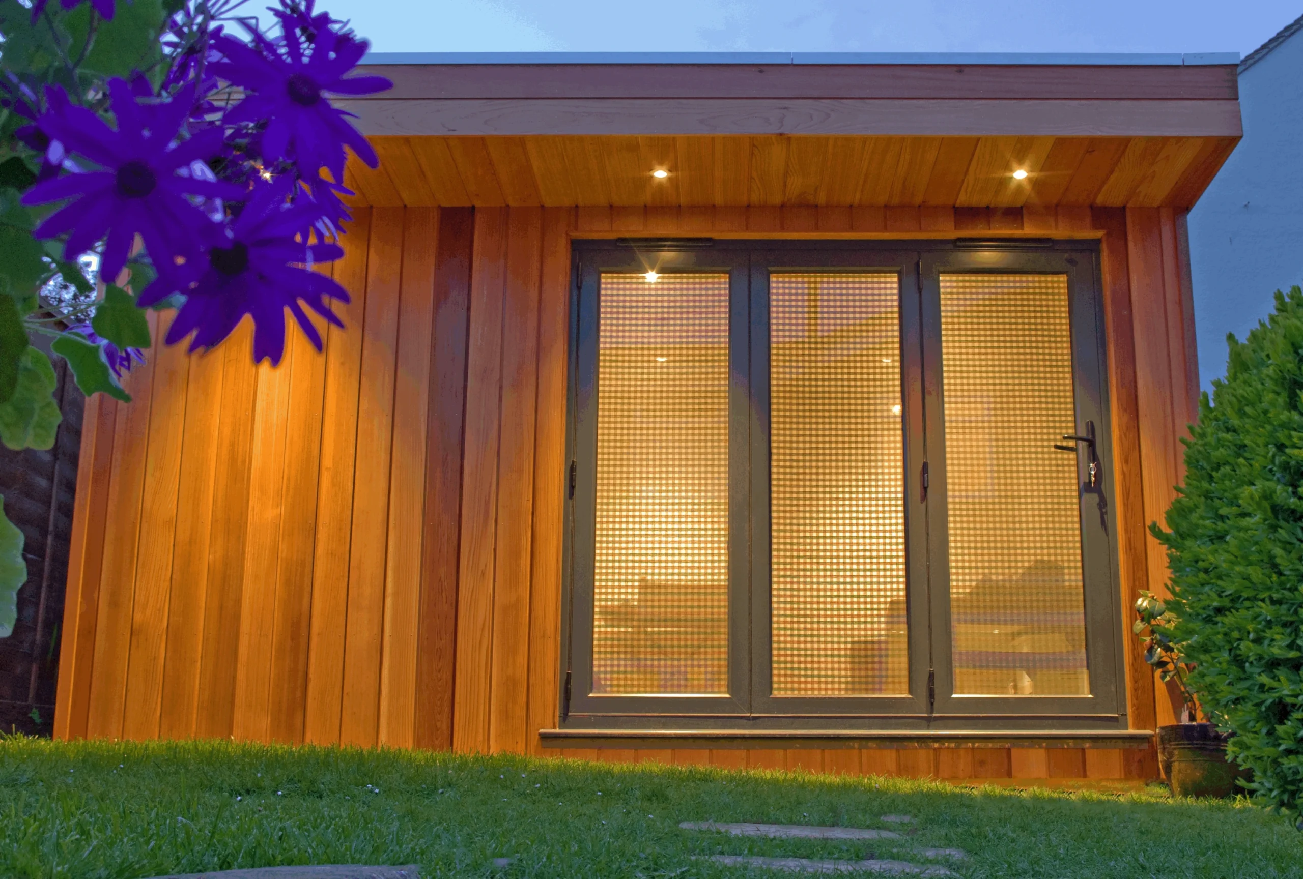 Stunning cedar clad garden room built by Mypods for a client in Berkshire