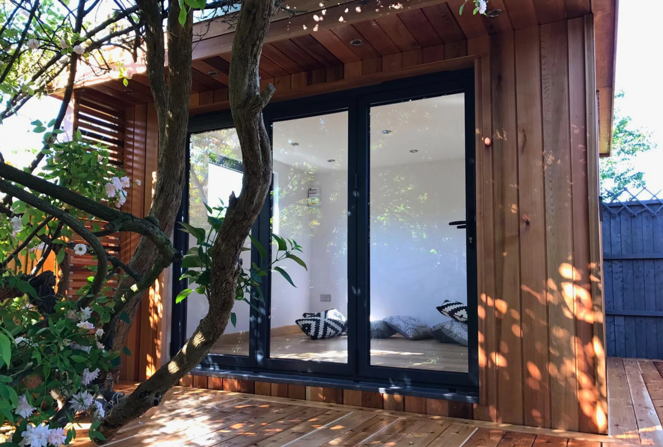 Beautiful art studio garden room built by Mypods for a client in London