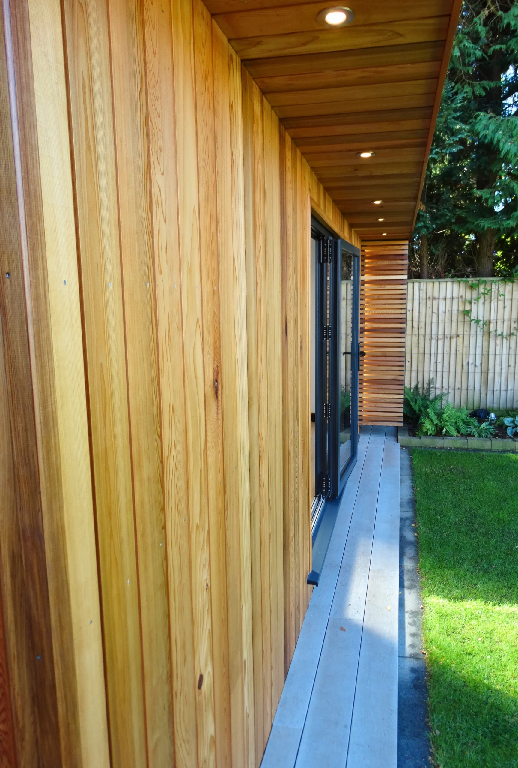 Cedar clad garden room in Sevenoaks, Kent, built by Mypods