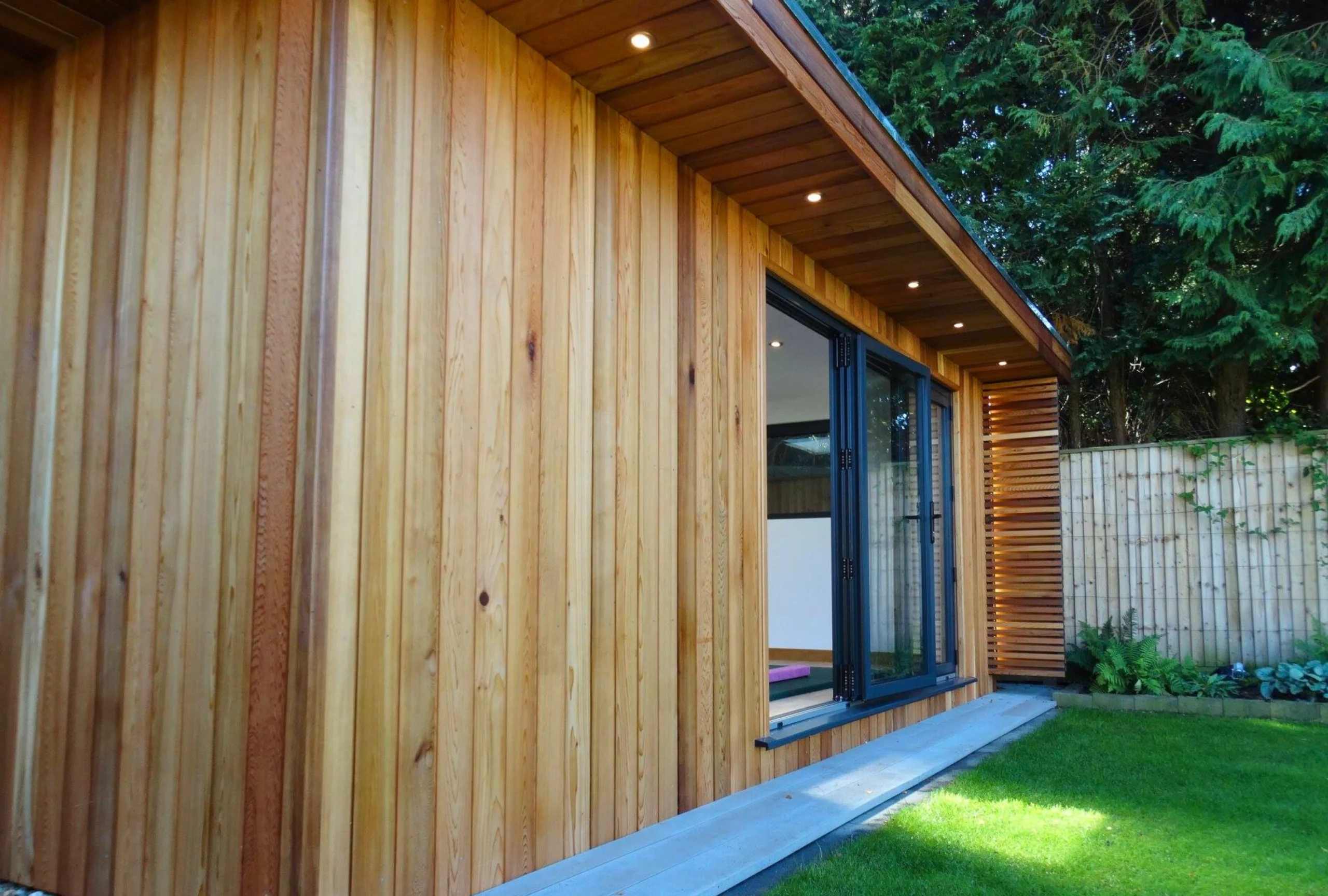 Beautiful bespoke wood clad garden room designed and built by Mypods in Sevenoaks, Kent.